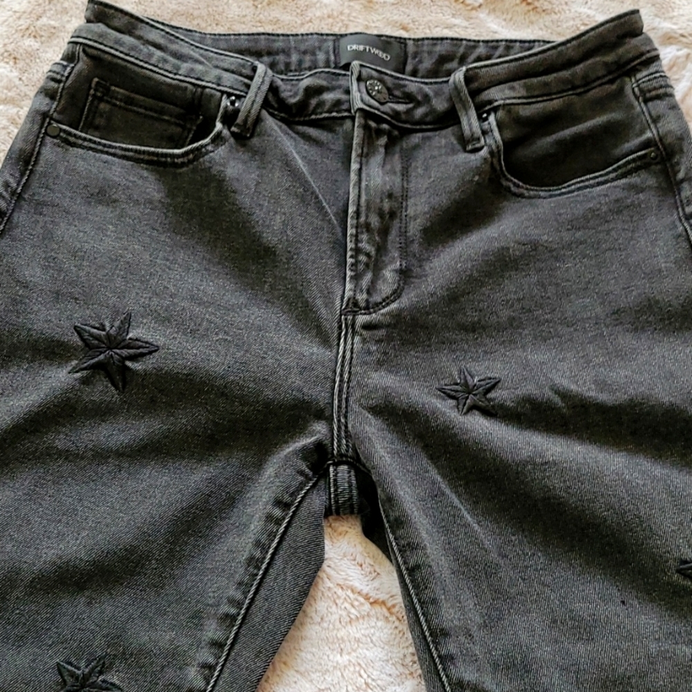 Women's Black Driftwood embroidered/distressed jeans size 27